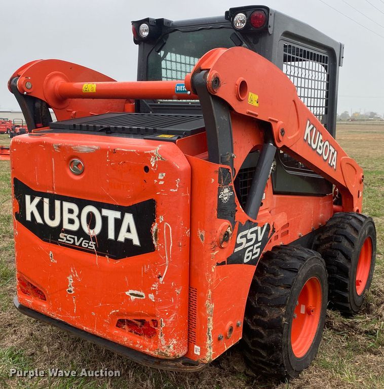 image for item DN7587 2019 Kubota SSV65P  skid steer loader