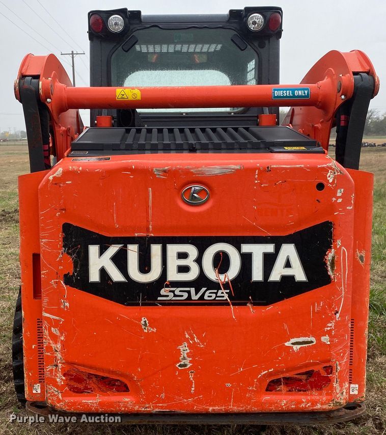 image for item DN7587 2019 Kubota SSV65P  skid steer loader