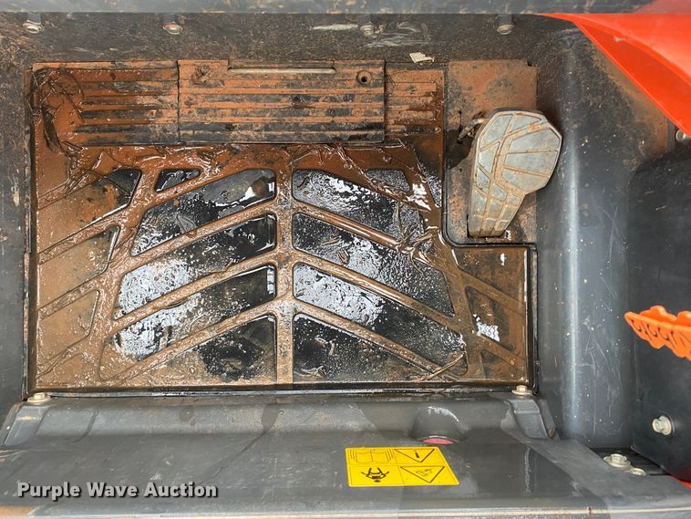 image for item DN7587 2019 Kubota SSV65P  skid steer loader