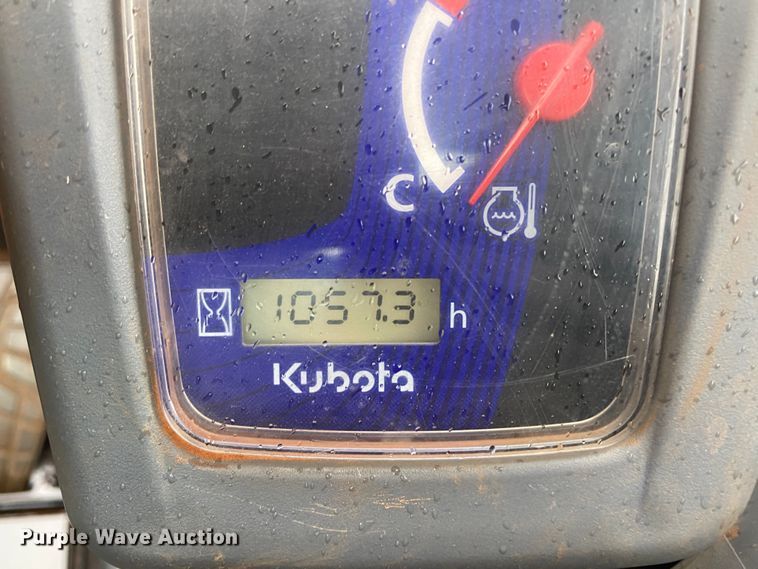 image for item DN7587 2019 Kubota SSV65P  skid steer loader