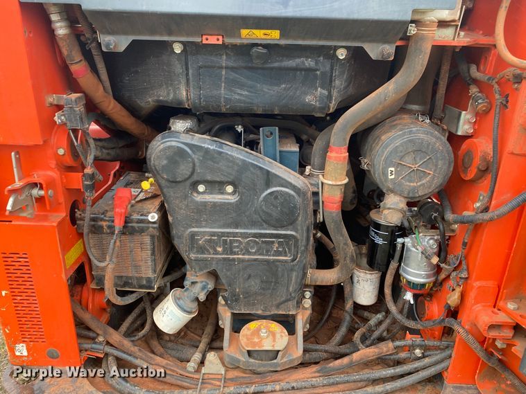 image for item DN7587 2019 Kubota SSV65P  skid steer loader