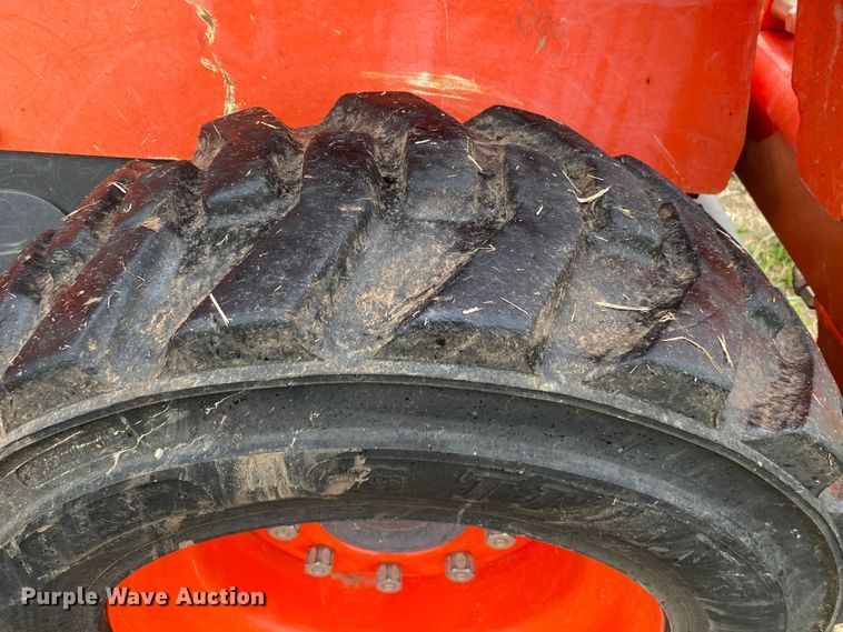 image for item DN7587 2019 Kubota SSV65P  skid steer loader