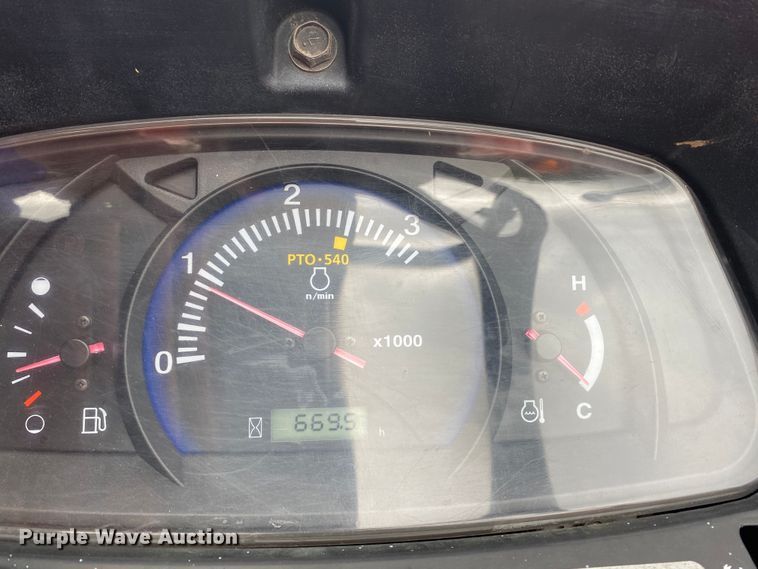 image for item DN7588 2021 Kubota L3901DT  MFWD tractor