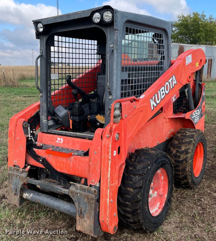 image for item DN7589 2019 Kubota SSV65  skid steer loader