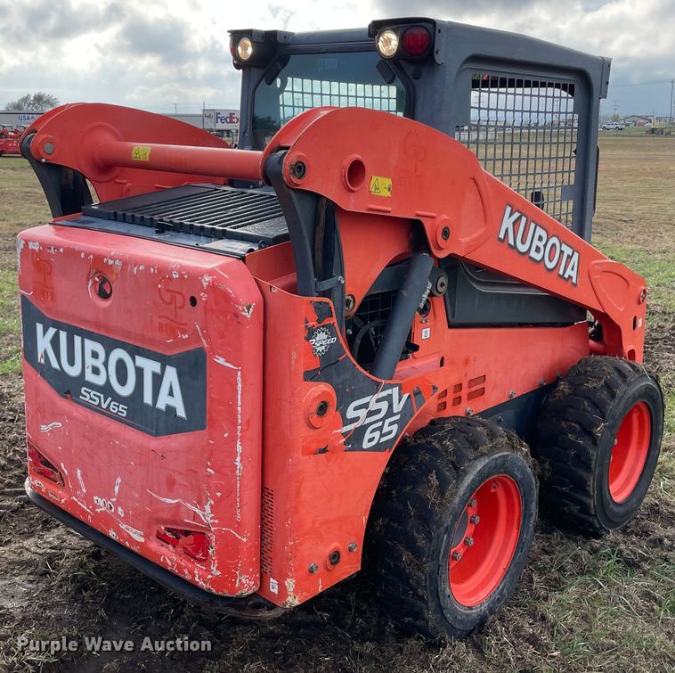 image for item DN7589 2019 Kubota SSV65  skid steer loader