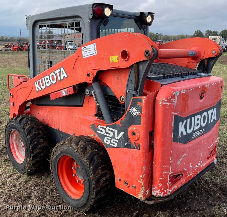 image for item DN7589 2019 Kubota SSV65  skid steer loader