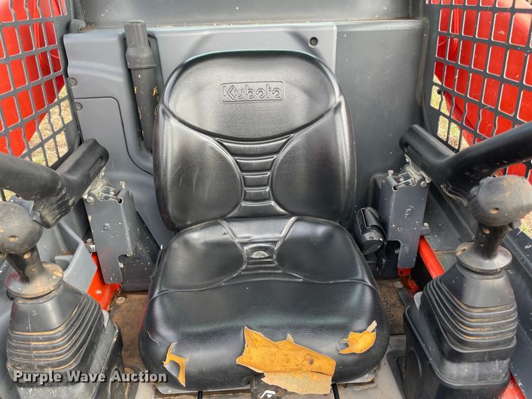 image for item DN7589 2019 Kubota SSV65  skid steer loader