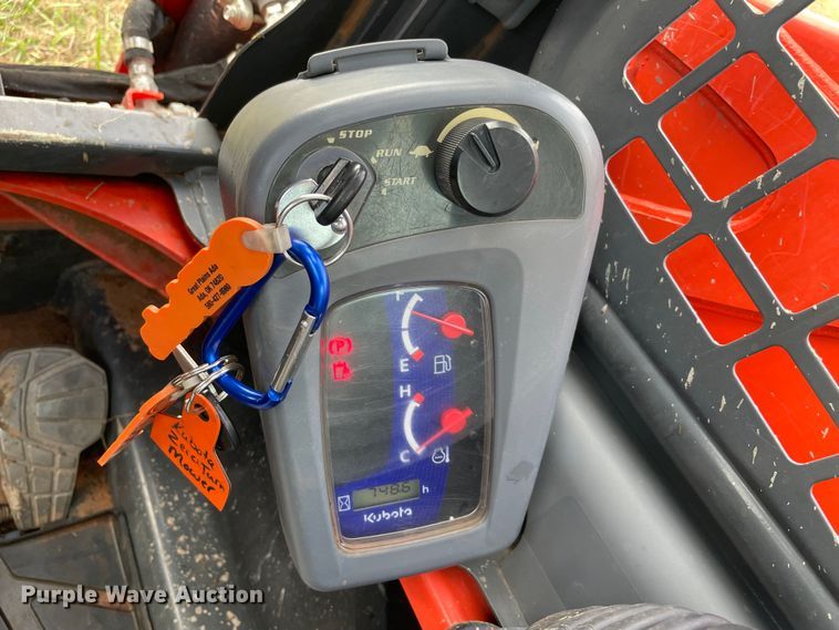 image for item DN7589 2019 Kubota SSV65  skid steer loader