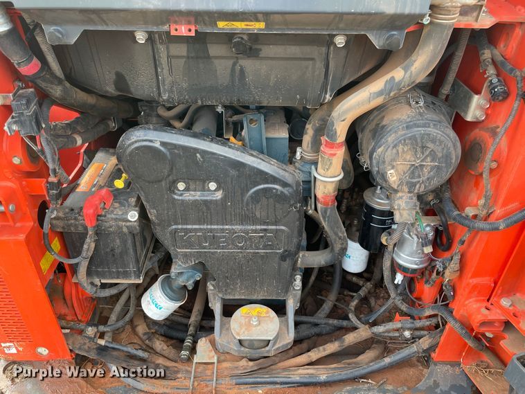 image for item DN7589 2019 Kubota SSV65  skid steer loader