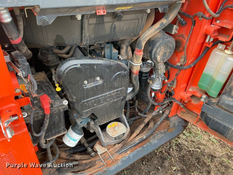 image for item DN7589 2019 Kubota SSV65  skid steer loader
