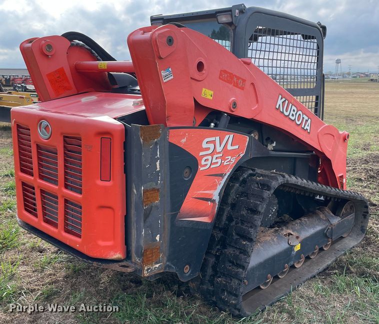 image for item DN7595 2017 Kubota SVL95-2S  tracked skid steer loader