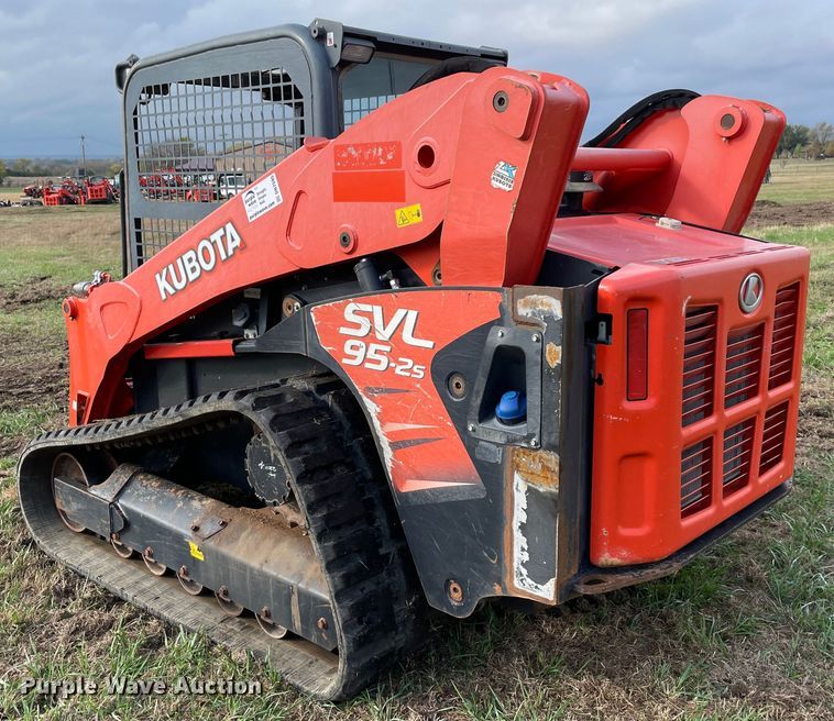 image for item DN7595 2017 Kubota SVL95-2S  tracked skid steer loader
