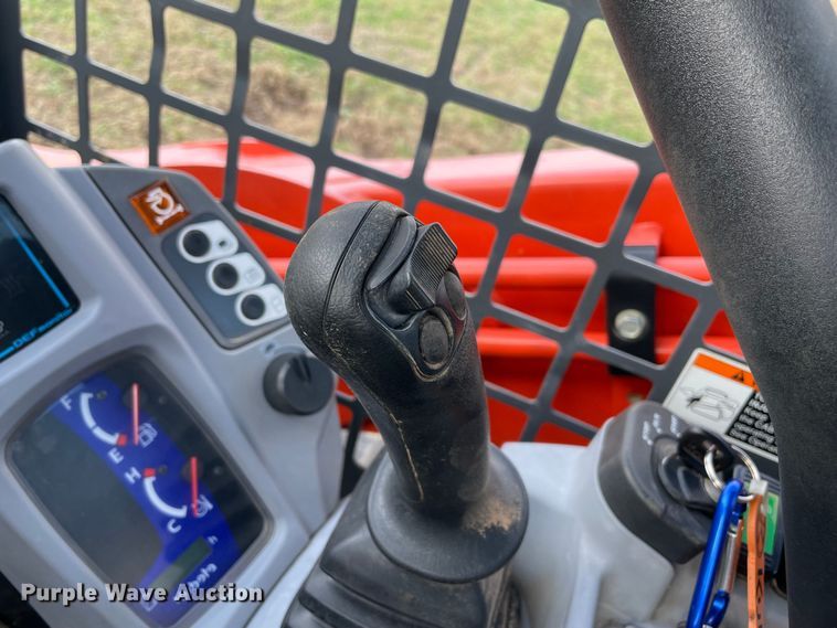 image for item DN7595 2017 Kubota SVL95-2S  tracked skid steer loader