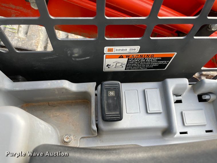 image for item DN7595 2017 Kubota SVL95-2S  tracked skid steer loader