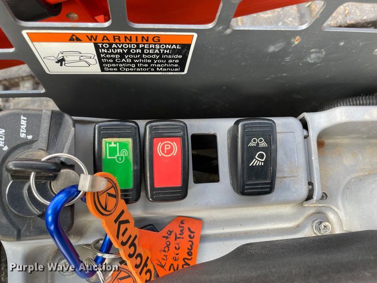 image for item DN7595 2017 Kubota SVL95-2S  tracked skid steer loader