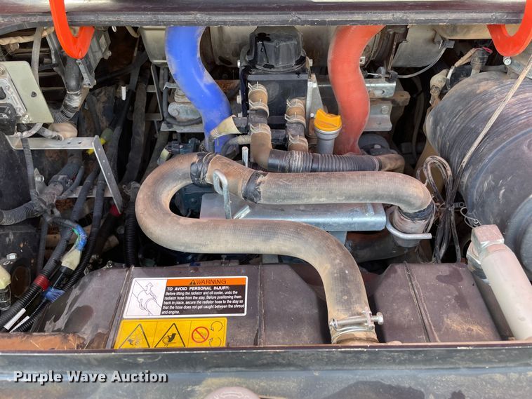 image for item DN7595 2017 Kubota SVL95-2S  tracked skid steer loader