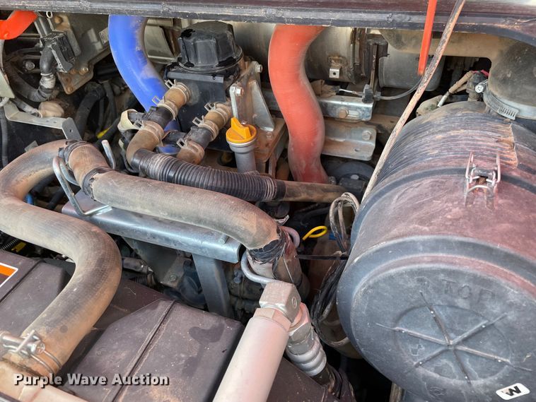 image for item DN7595 2017 Kubota SVL95-2S  tracked skid steer loader