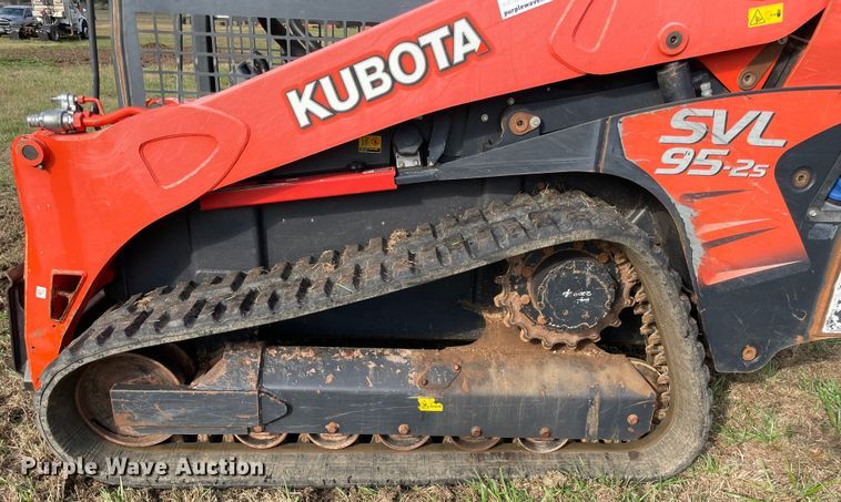 image for item DN7595 2017 Kubota SVL95-2S  tracked skid steer loader