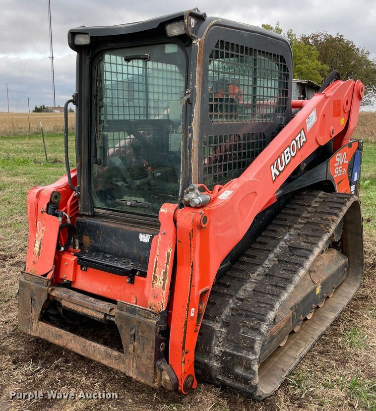 image for item DN7596 2019 Kubota SVL95-2S  tracked skid steer loader