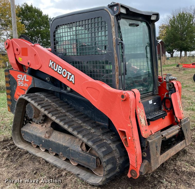 image for item DN7596 2019 Kubota SVL95-2S  tracked skid steer loader
