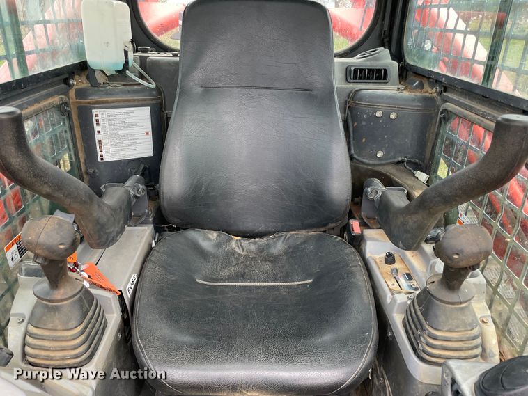 image for item DN7596 2019 Kubota SVL95-2S  tracked skid steer loader