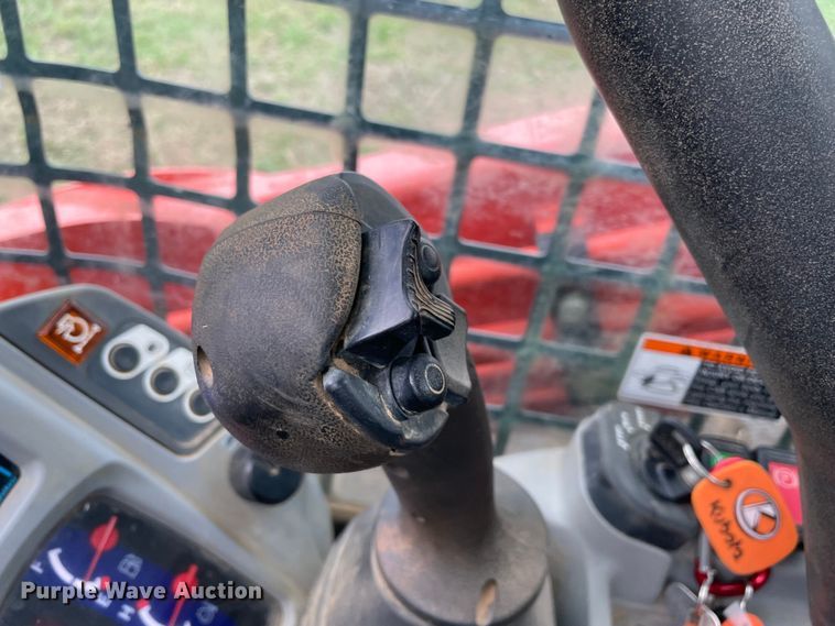 image for item DN7596 2019 Kubota SVL95-2S  tracked skid steer loader