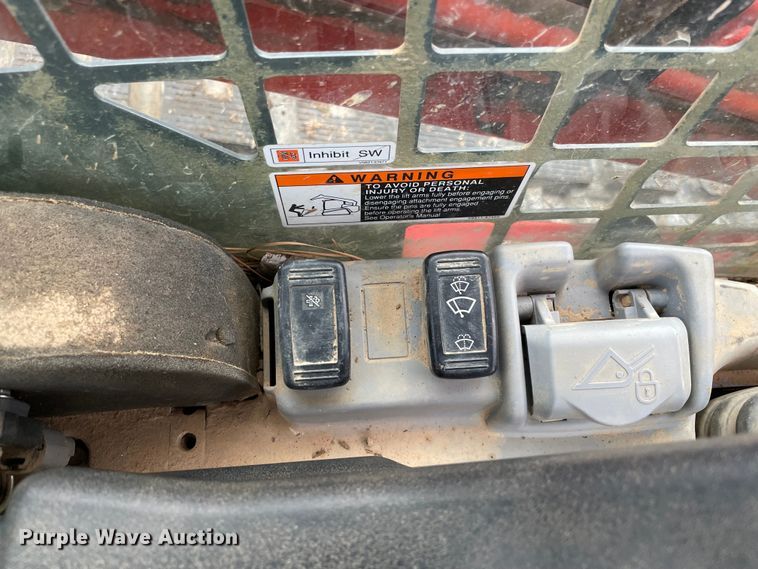 image for item DN7596 2019 Kubota SVL95-2S  tracked skid steer loader