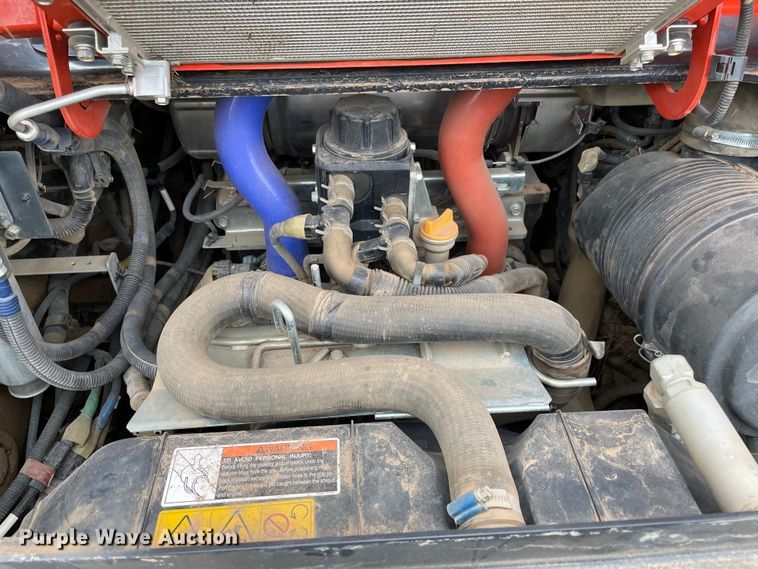 image for item DN7596 2019 Kubota SVL95-2S  tracked skid steer loader