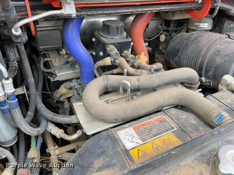 image for item DN7596 2019 Kubota SVL95-2S  tracked skid steer loader