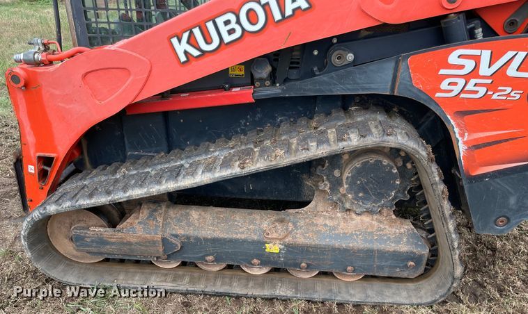 image for item DN7596 2019 Kubota SVL95-2S  tracked skid steer loader