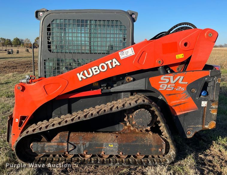 image for item DN7597 2018 Kubota SVL95-2S  tracked skid steer loader