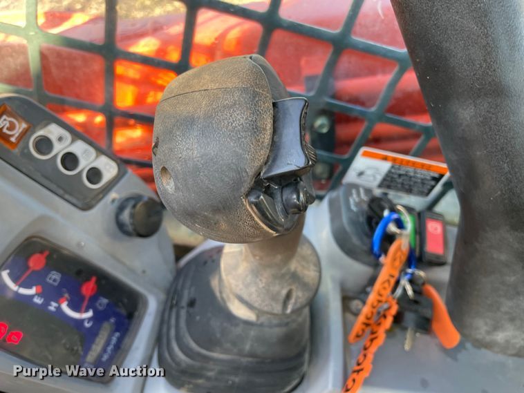 image for item DN7597 2018 Kubota SVL95-2S  tracked skid steer loader