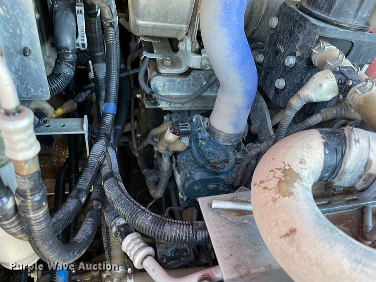 image for item DN7597 2018 Kubota SVL95-2S  tracked skid steer loader