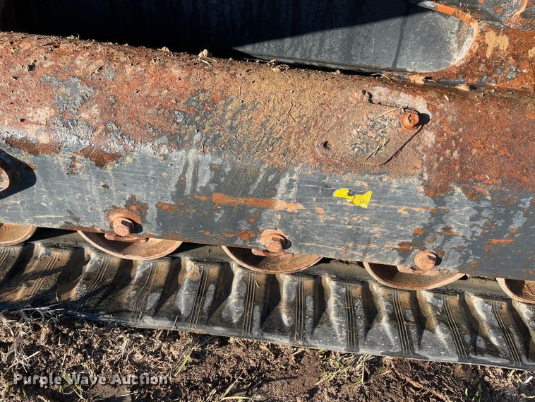 image for item DN7597 2018 Kubota SVL95-2S  tracked skid steer loader