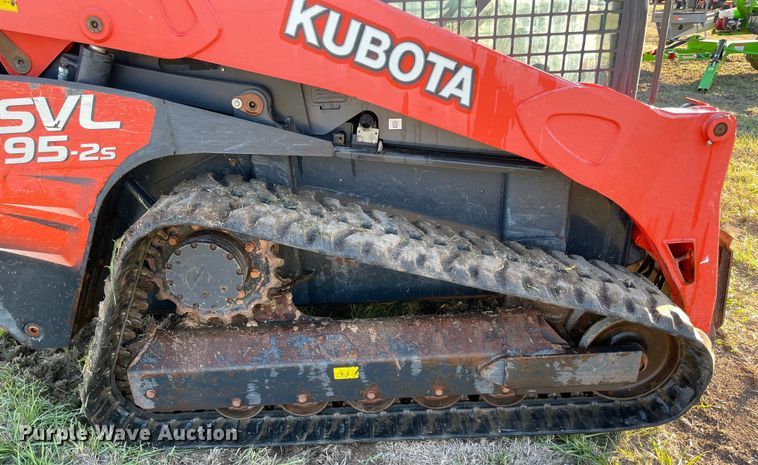 image for item DN7597 2018 Kubota SVL95-2S  tracked skid steer loader