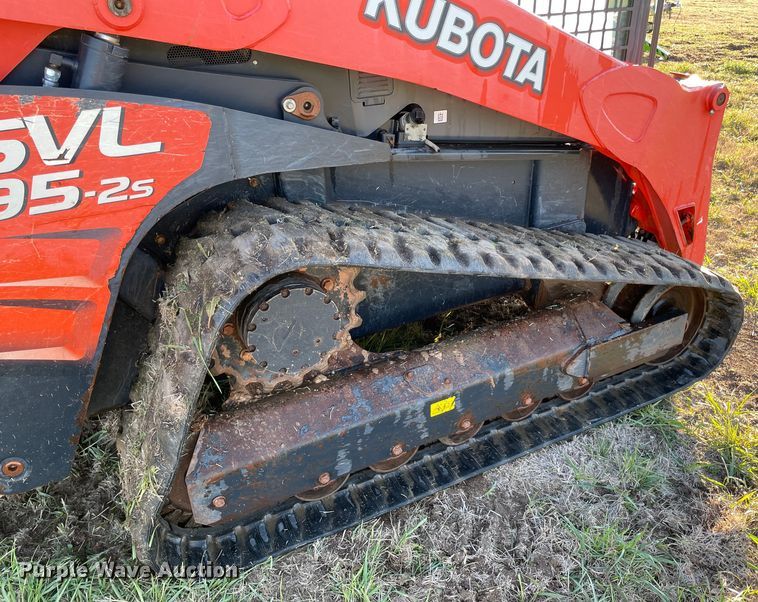 image for item DN7597 2018 Kubota SVL95-2S  tracked skid steer loader