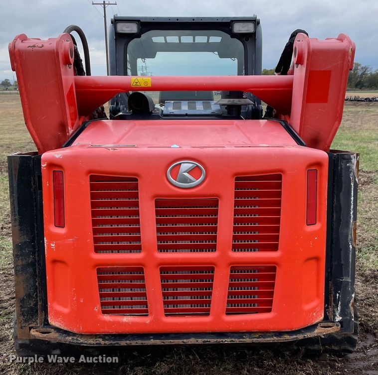 image for item DN7598 2017 Kubota SVL95-2S  tracked skid steer loader