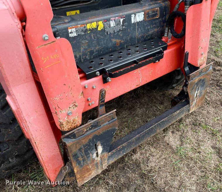 image for item DN7598 2017 Kubota SVL95-2S  tracked skid steer loader