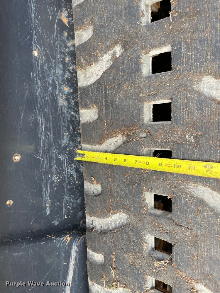 image for item DN7598 2017 Kubota SVL95-2S  tracked skid steer loader