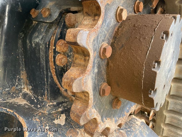 image for item DN7598 2017 Kubota SVL95-2S  tracked skid steer loader