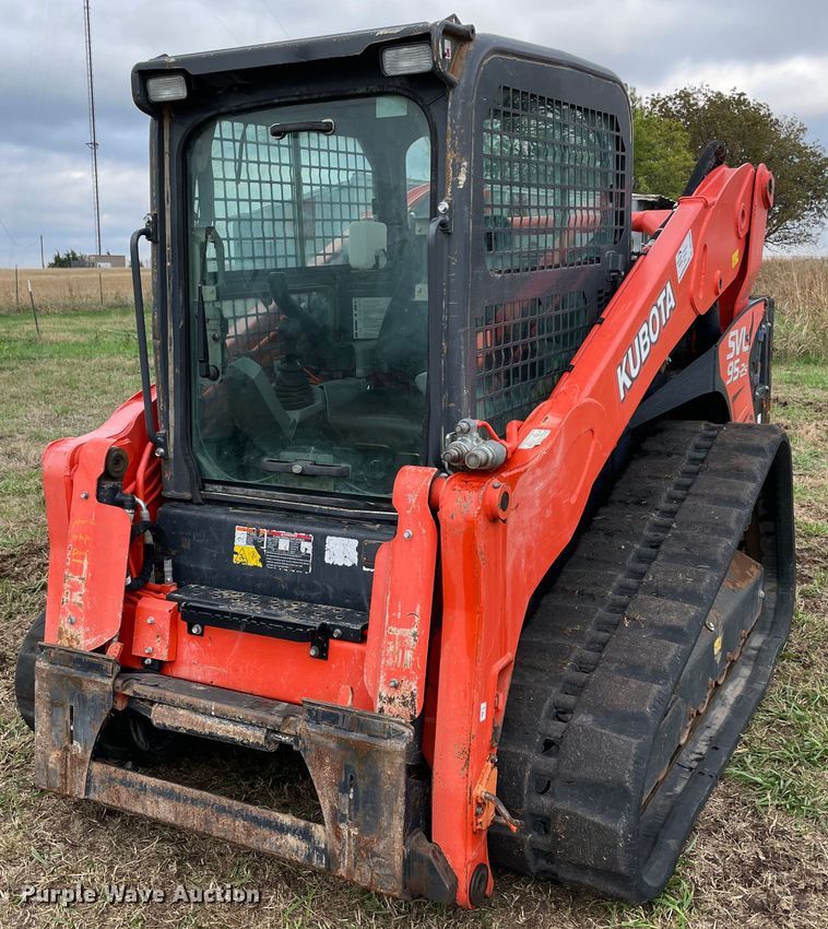 image for item DN7599 2019 Kubota SVL95-2S  tracked skid steer loader