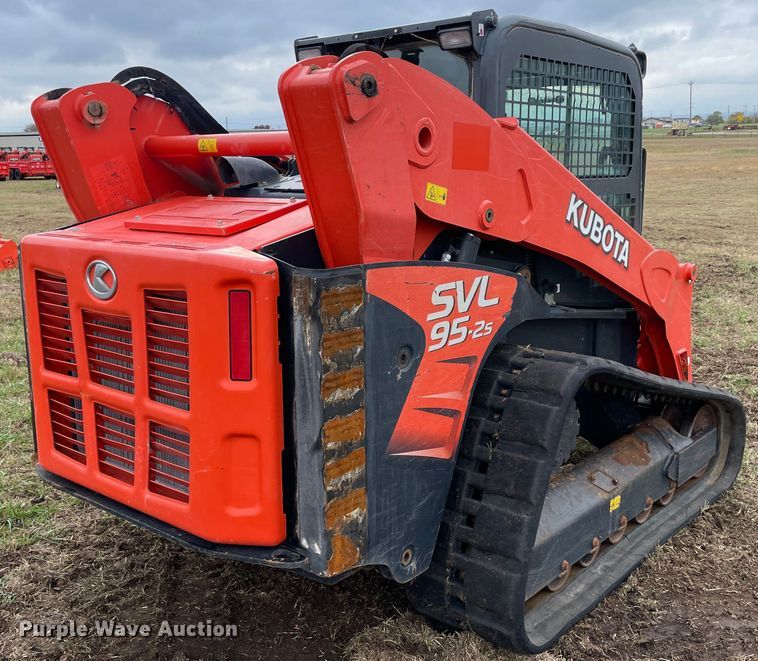 image for item DN7599 2019 Kubota SVL95-2S  tracked skid steer loader