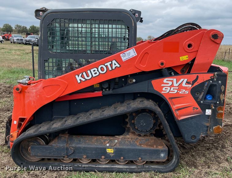 image for item DN7599 2019 Kubota SVL95-2S  tracked skid steer loader