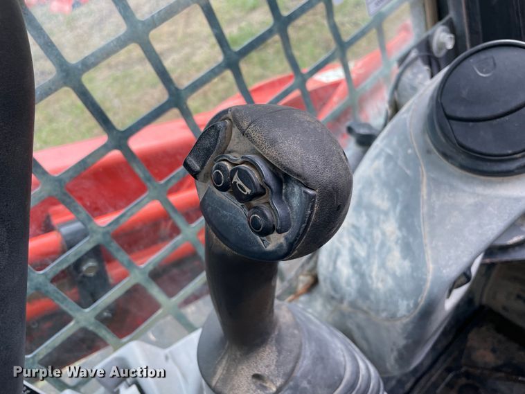 image for item DN7599 2019 Kubota SVL95-2S  tracked skid steer loader