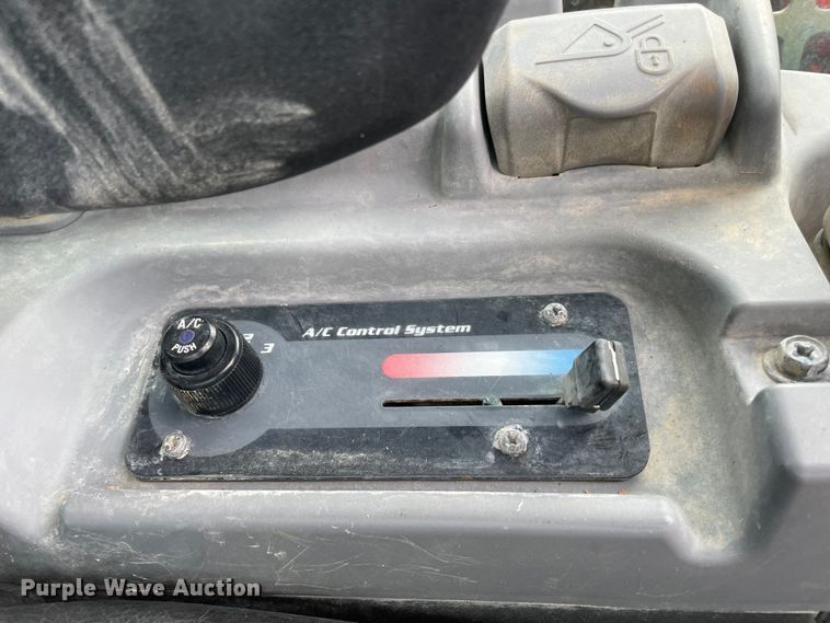 image for item DN7599 2019 Kubota SVL95-2S  tracked skid steer loader