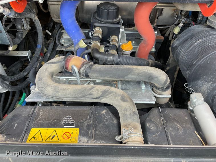 image for item DN7599 2019 Kubota SVL95-2S  tracked skid steer loader