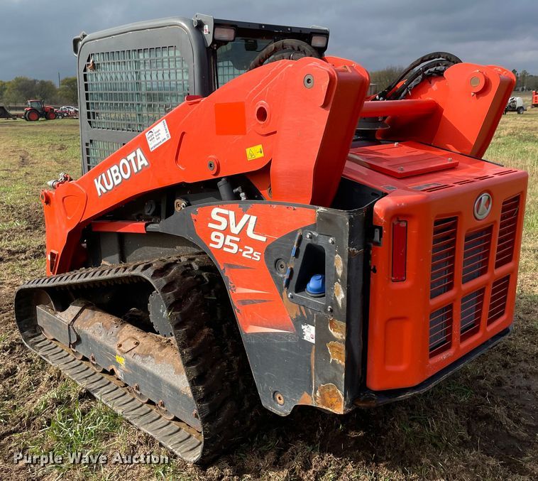 image for item DN7600 2019 Kubota SVL95-2S  tracked skid steer loader