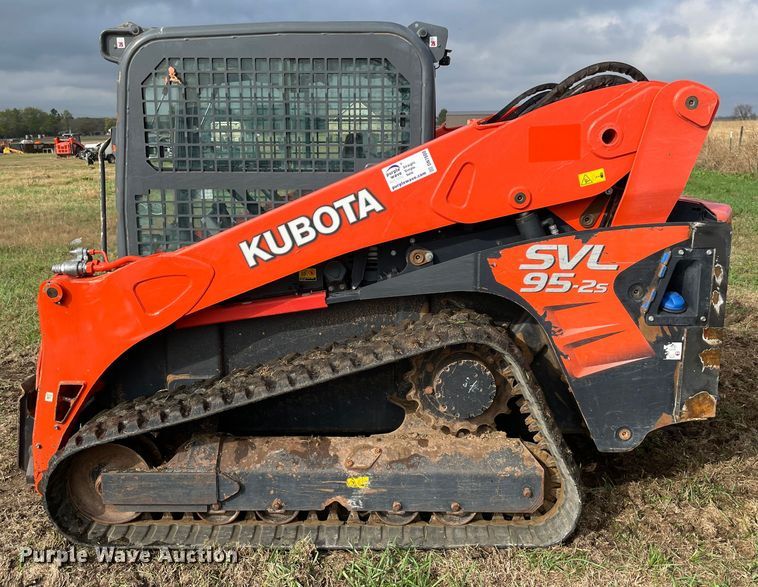 image for item DN7600 2019 Kubota SVL95-2S  tracked skid steer loader