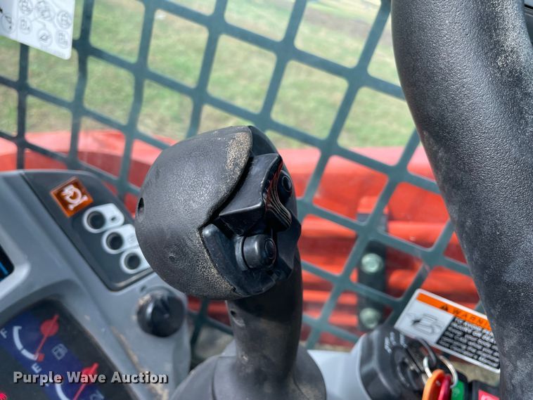 image for item DN7600 2019 Kubota SVL95-2S  tracked skid steer loader