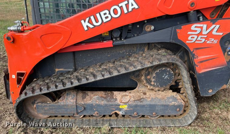 image for item DN7600 2019 Kubota SVL95-2S  tracked skid steer loader